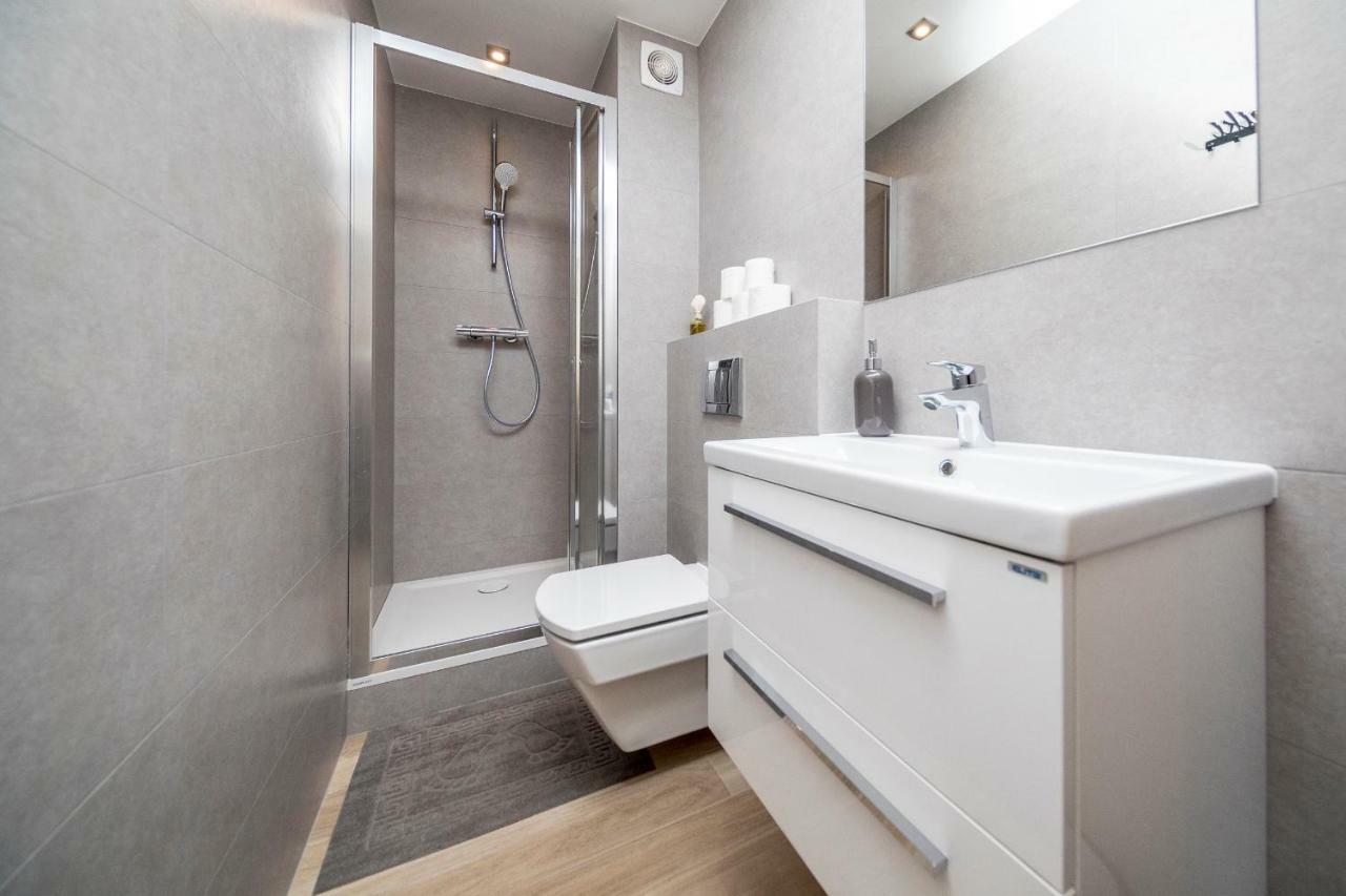 6 Cities Rooms Βαρσοβία Εξωτερικό φωτογραφία