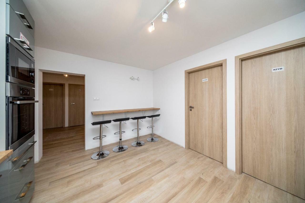 6 Cities Rooms Βαρσοβία Εξωτερικό φωτογραφία